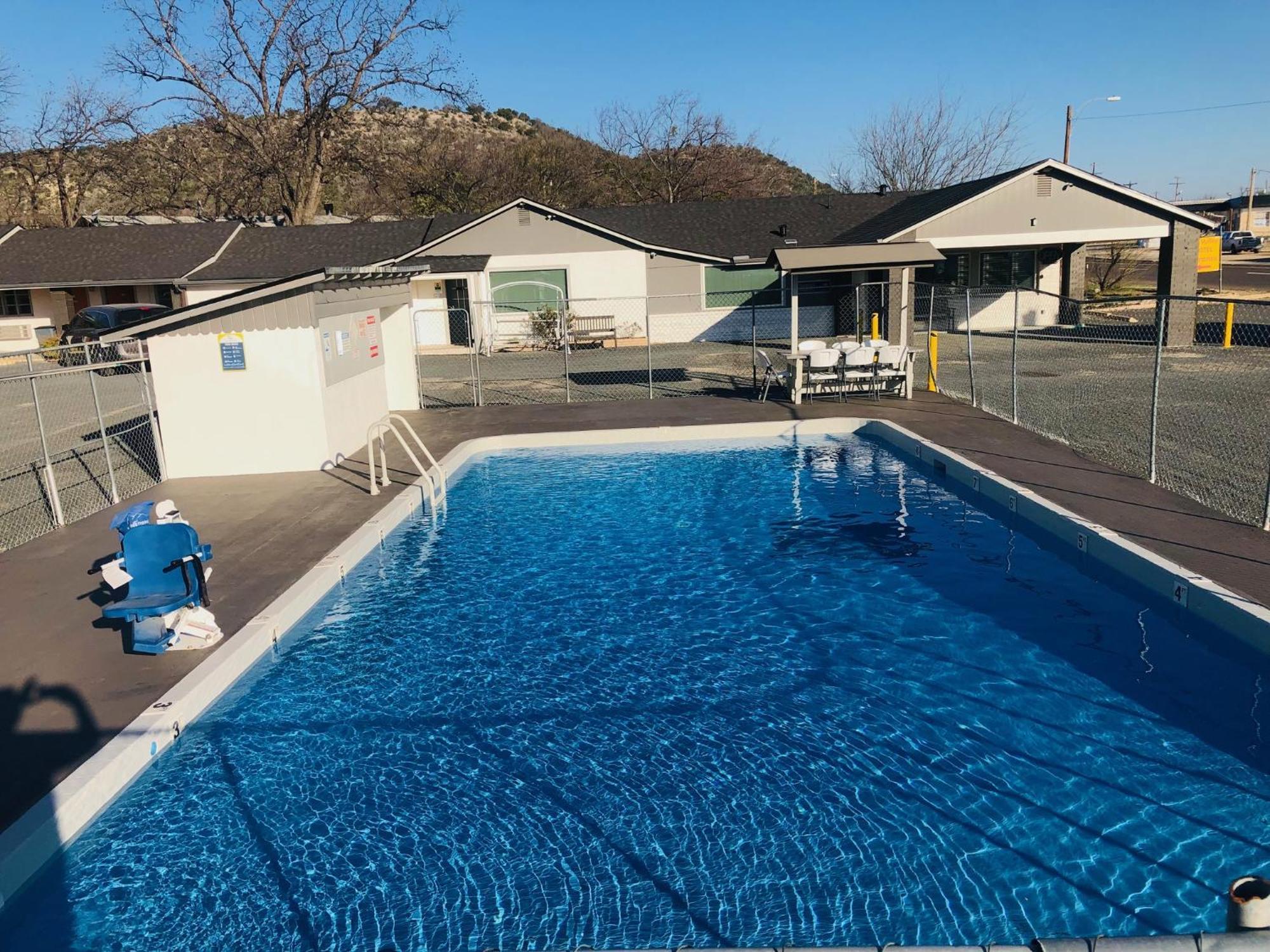 Sun Valley Motel Junction Exterior photo