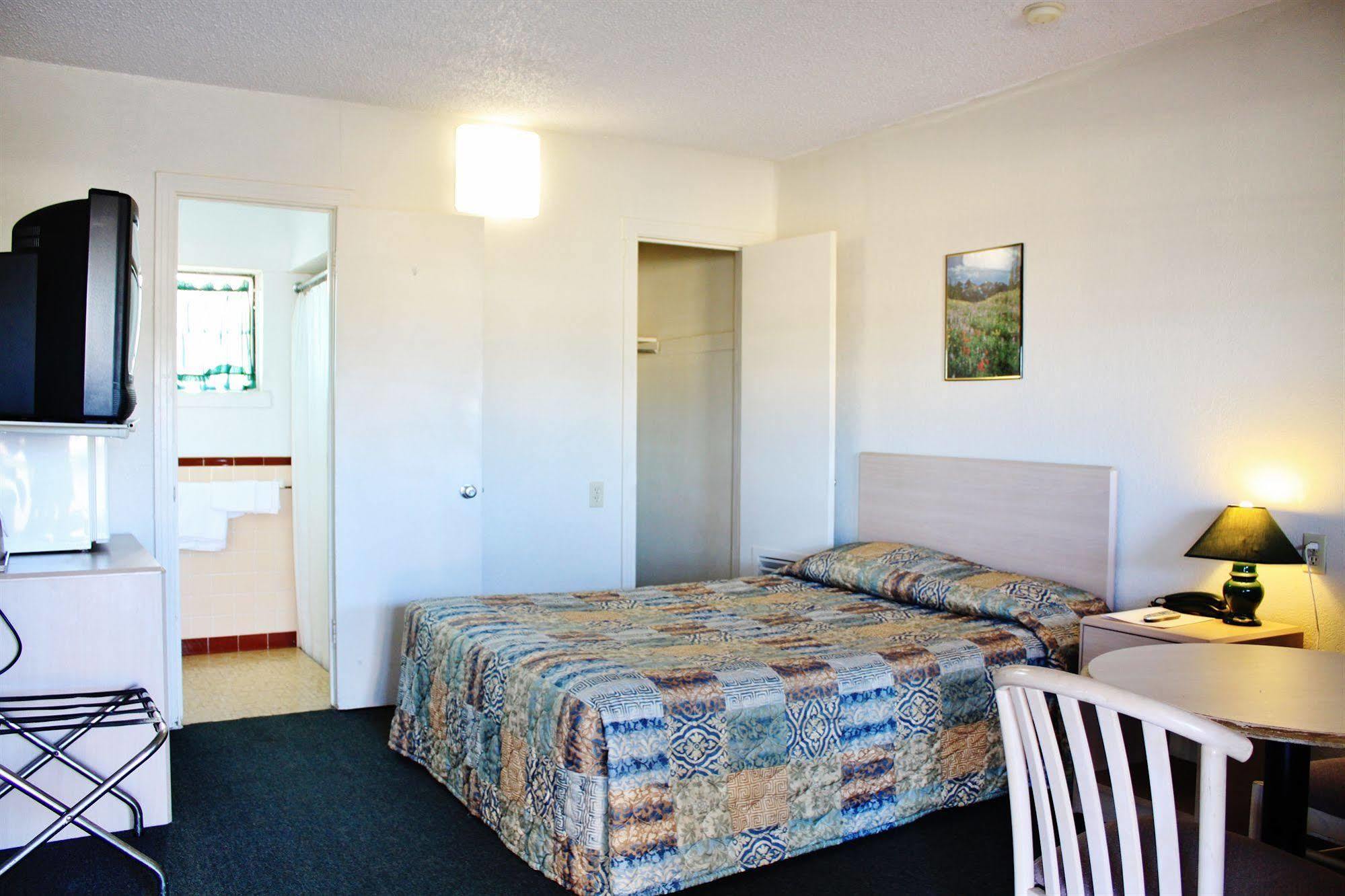 Sun Valley Motel Junction Exterior photo